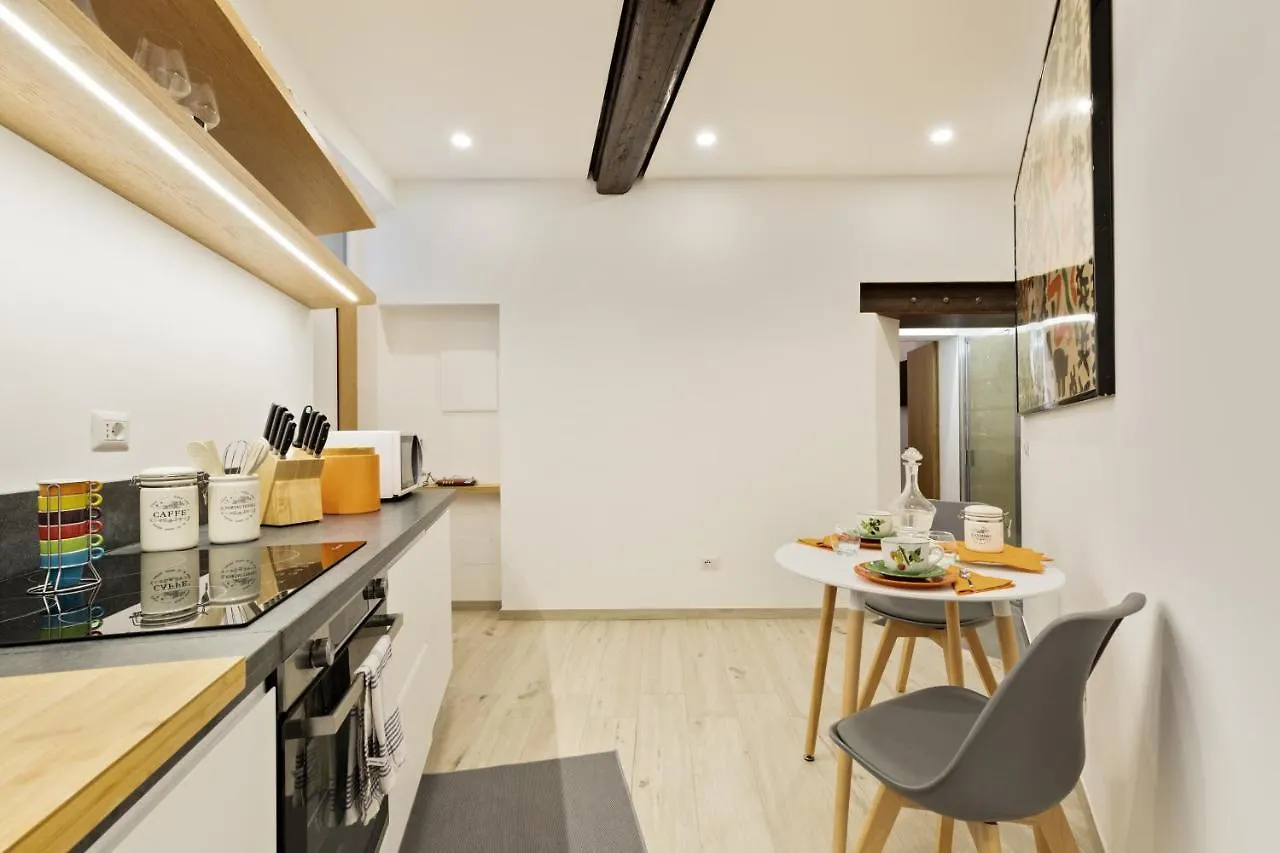 Apartment Ciancaleoni Studio Atelier Dell'Artista - Monti Rom Italien